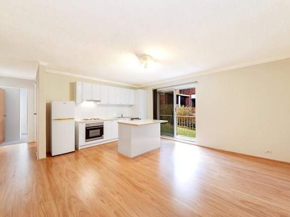 2/81 Albert Street, Hornsby NSW 2077