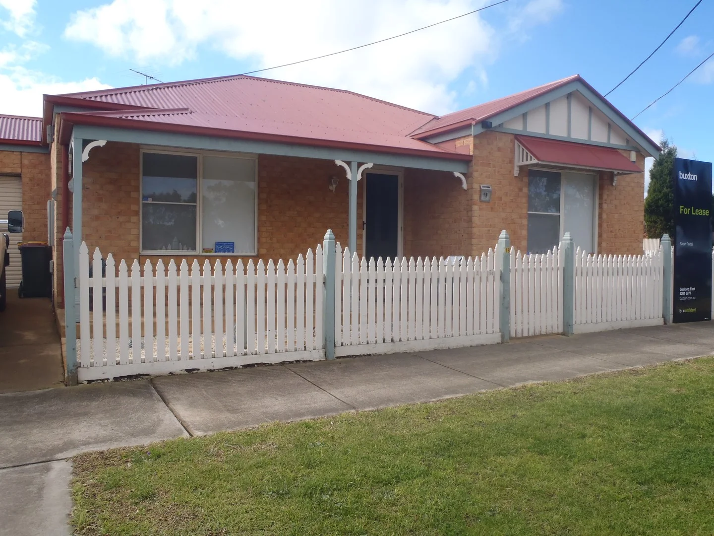 18 Helmer Crescent, Thomson VIC 3219