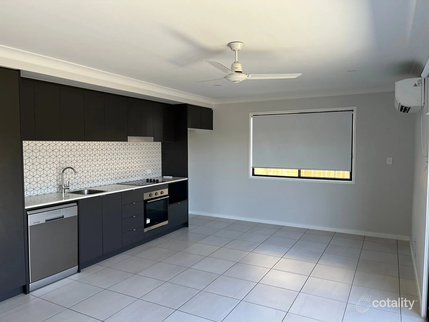 1/2 Seagrass St, Deception Bay QLD 4508