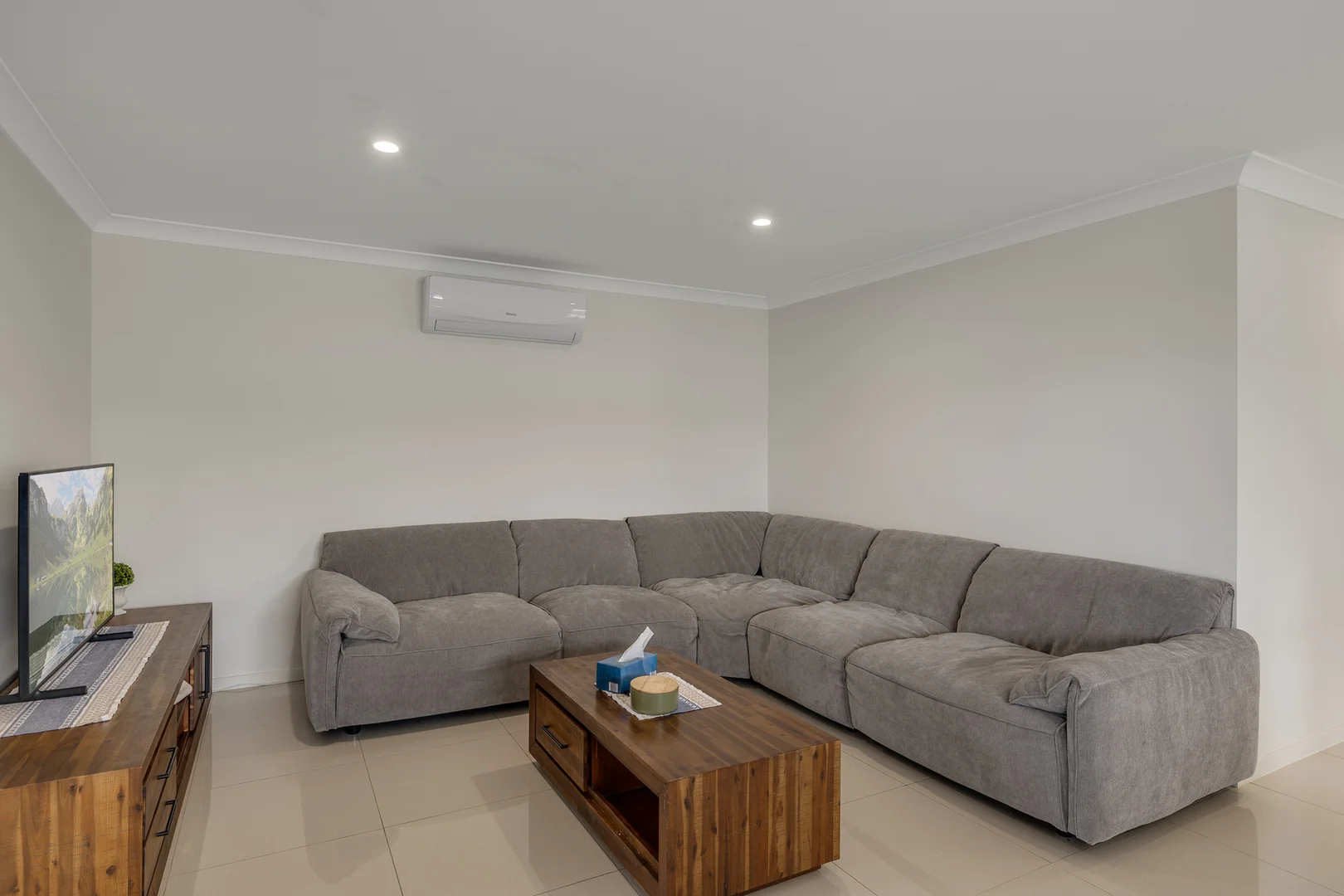 Additional image 9 of 1 & 2/29 Myrtleford Crescent, Cambooya QLD 4358