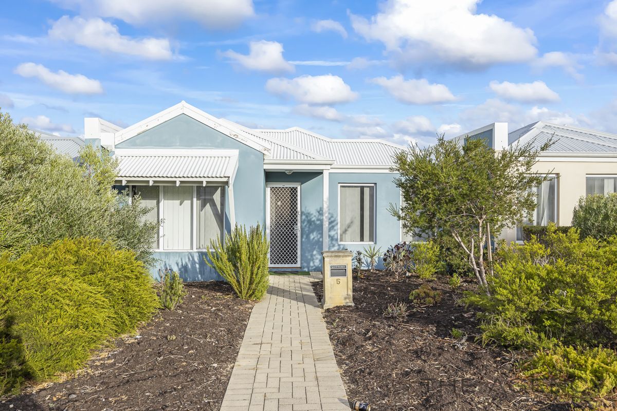 4 bedrooms House in 5 Tiller Turn YANCHEP WA, 6035