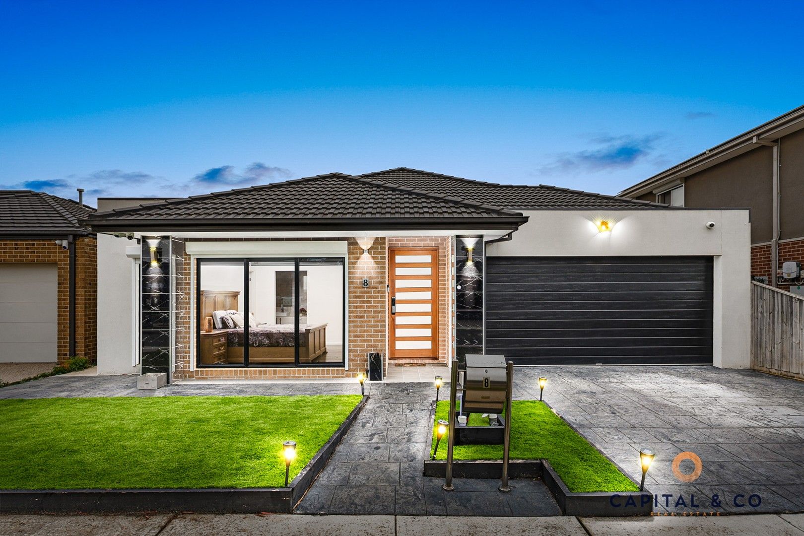4 bedrooms House in 8 Macarthur Way MICKLEHAM VIC, 3064