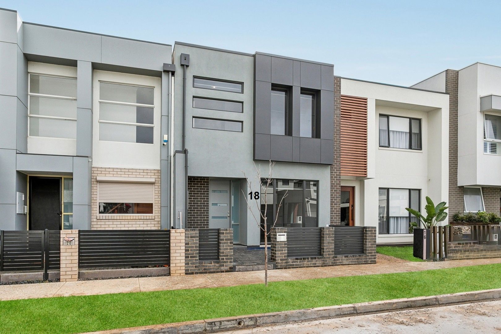 18 Winpirra Circuit, Lightsview SA 5085 House For Rent Domain