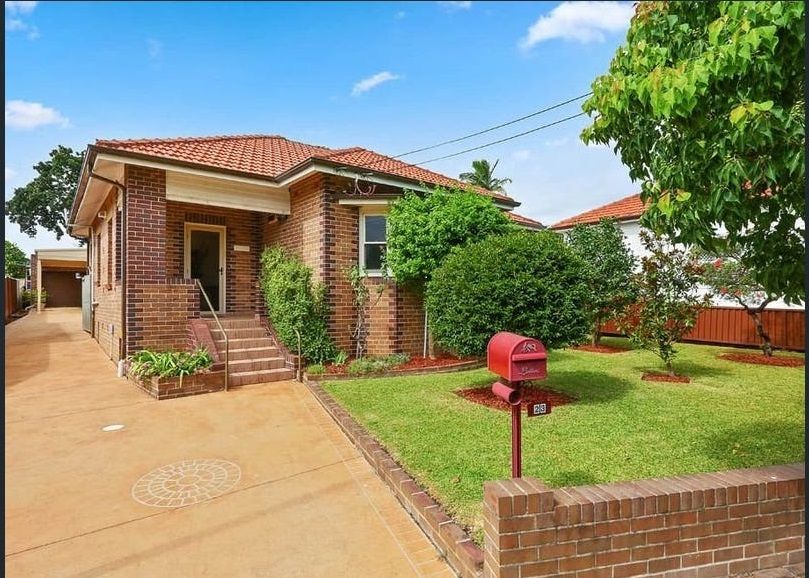 4 bedrooms House in 23 Romani Avenue HURSTVILLE NSW, 2220