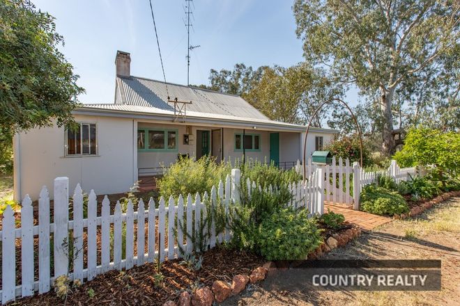 Picture of 2 Parker Road, YORK WA 6302
