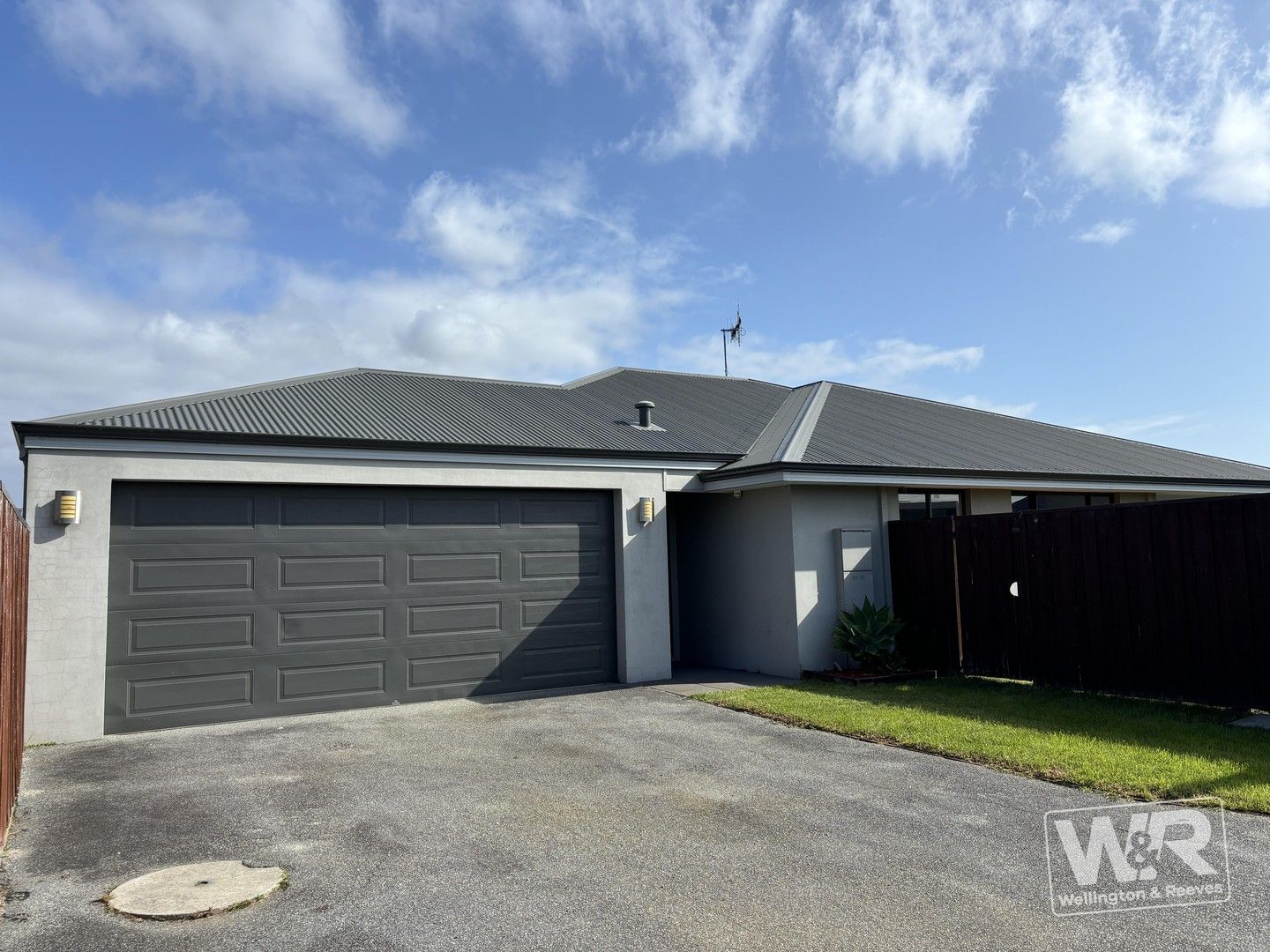 4 bedrooms House in 3A McGonnell Road MCKAIL WA, 6330