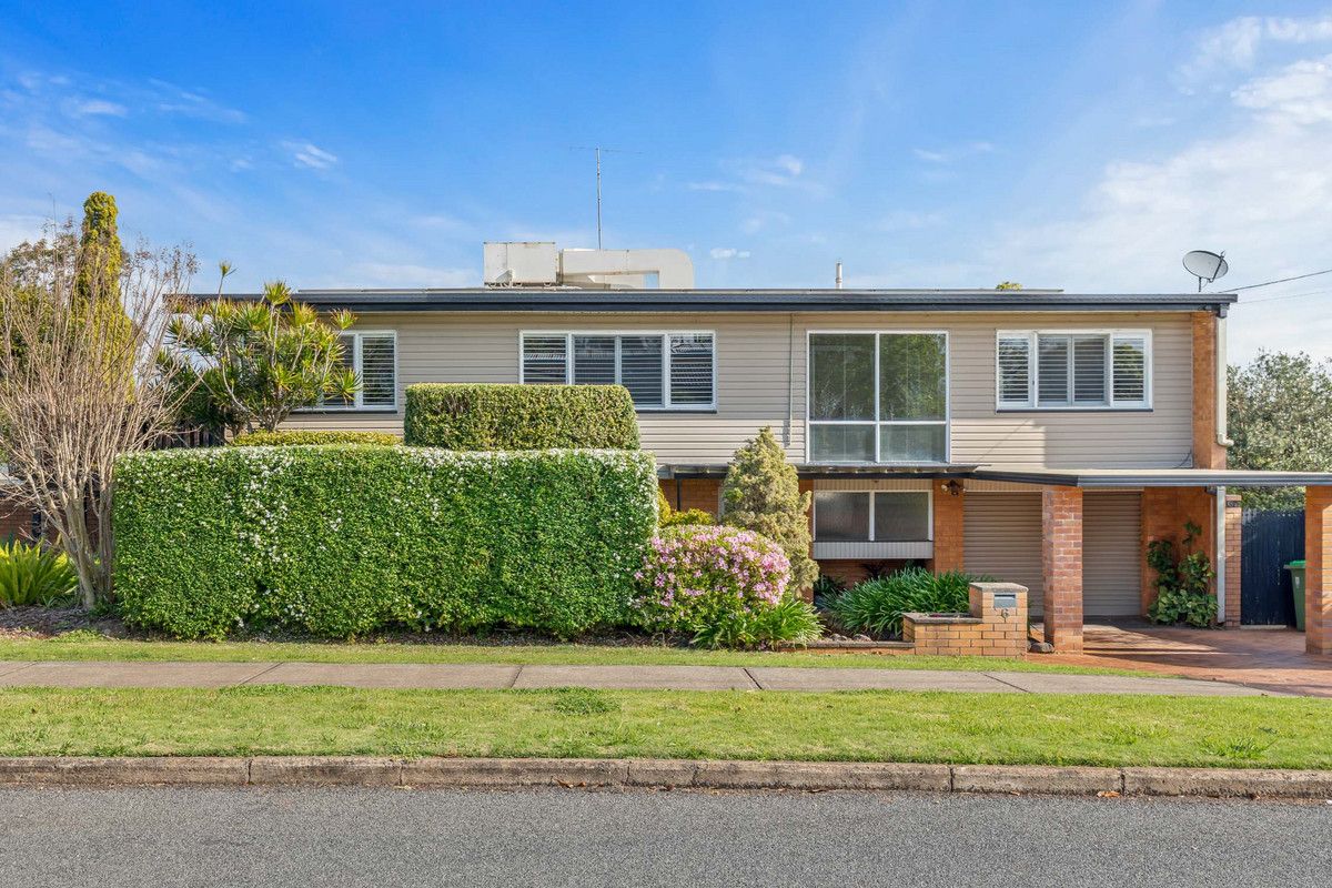 4 bedrooms House in 6 Butler Street RANGEVILLE QLD, 4350