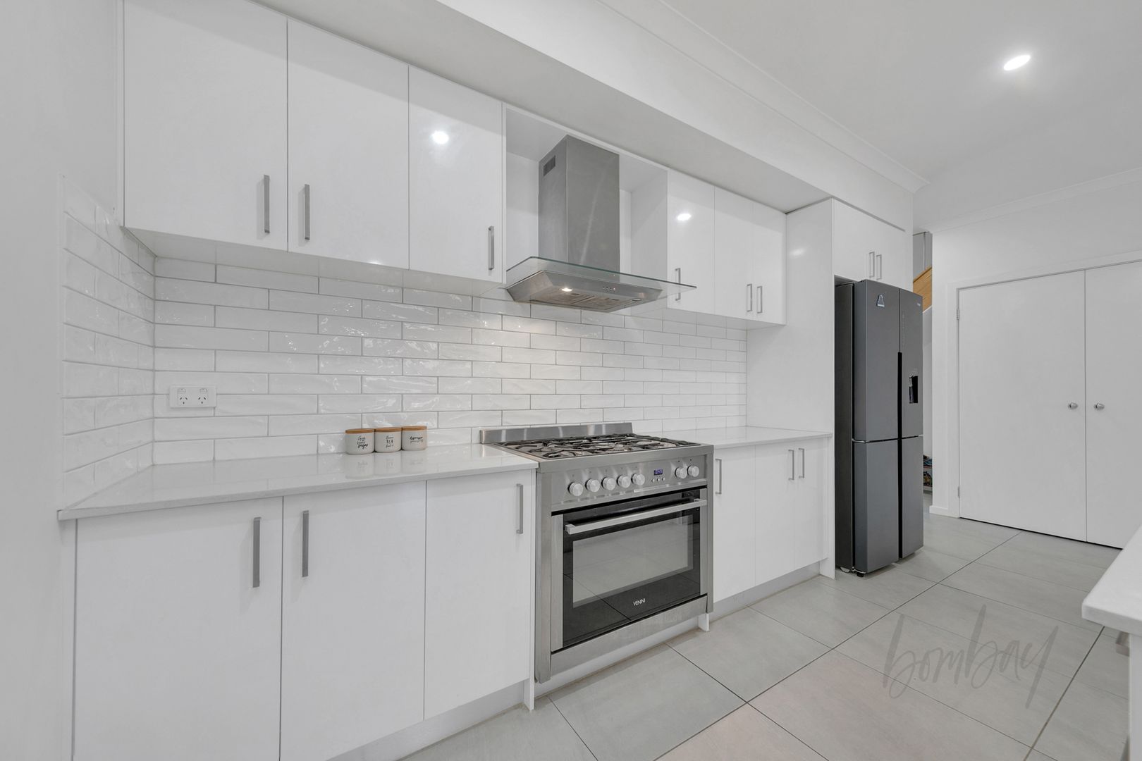 11 Popran Walk, Wollert VIC 3750, Image 2