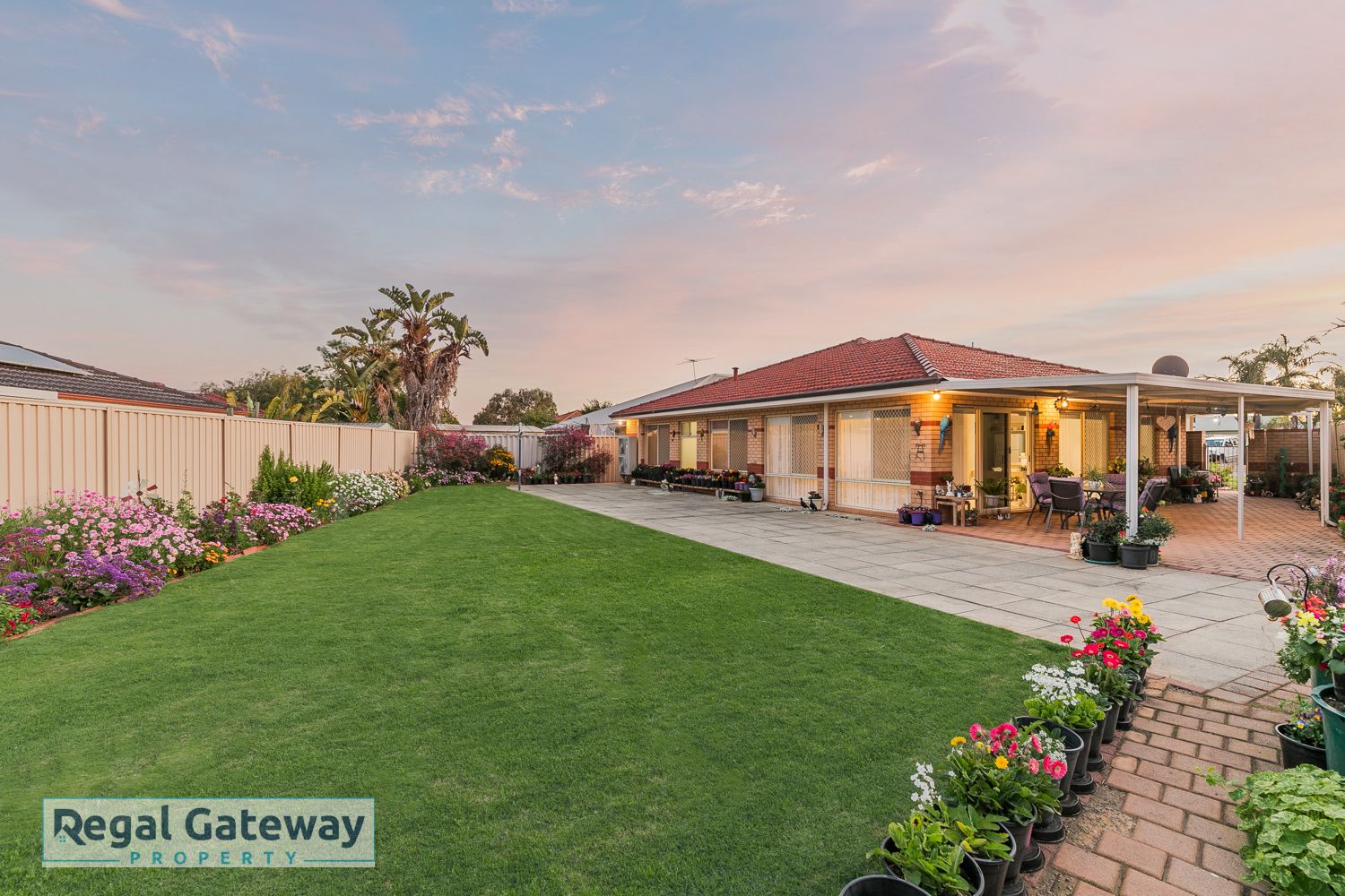 15 Carlhausen Close, Atwell WA 6164, Image 2