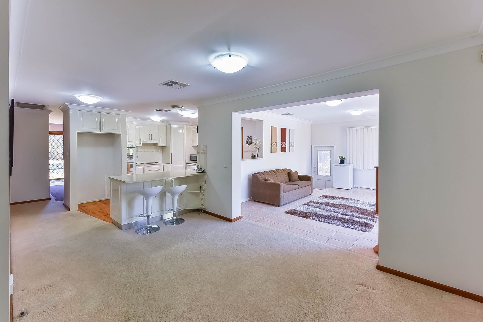 94 Trobriand Crescent, Glenfield NSW 2167, Image 2