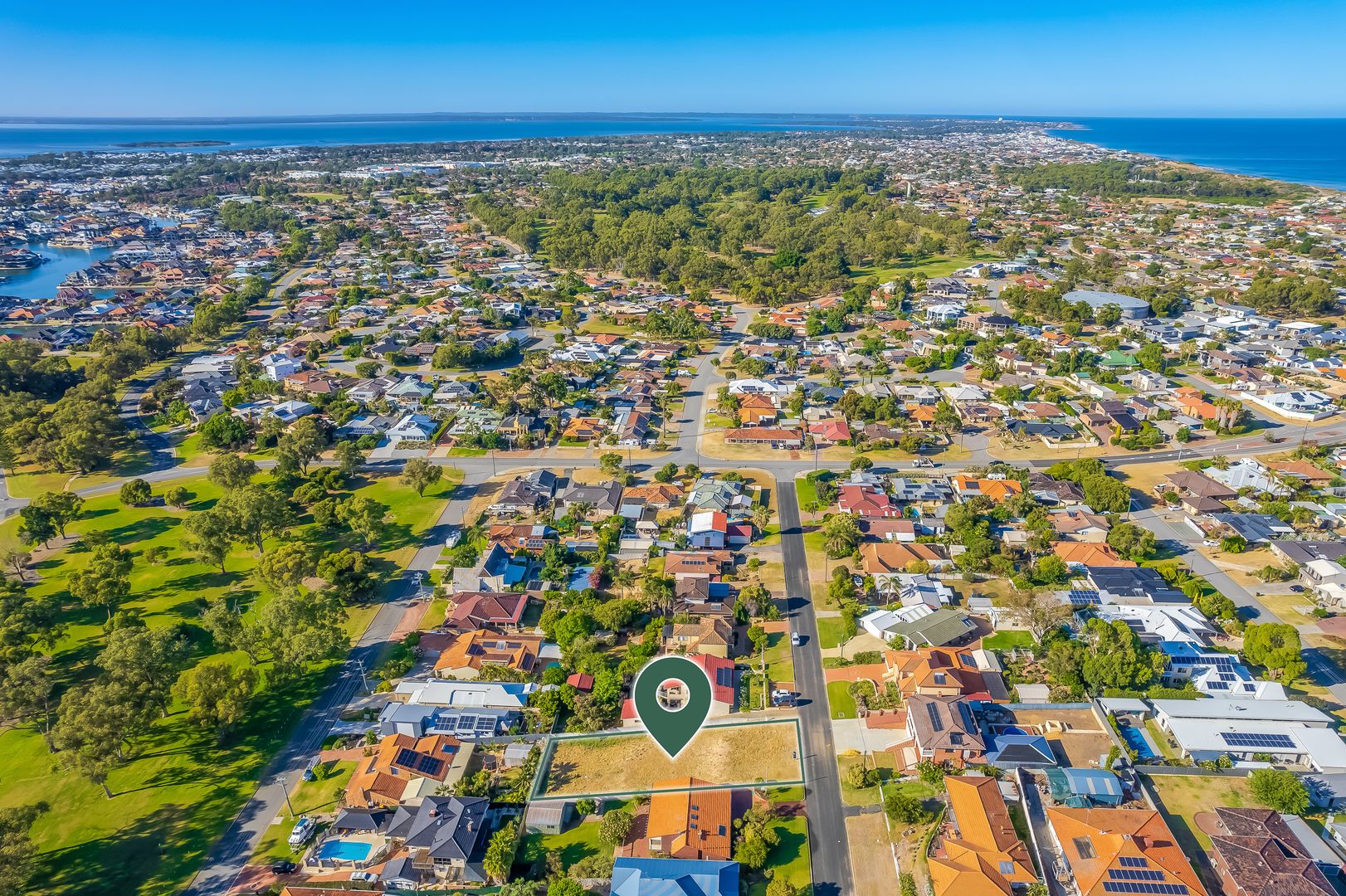 19 Muir Place, Halls Head WA 6210 Domain