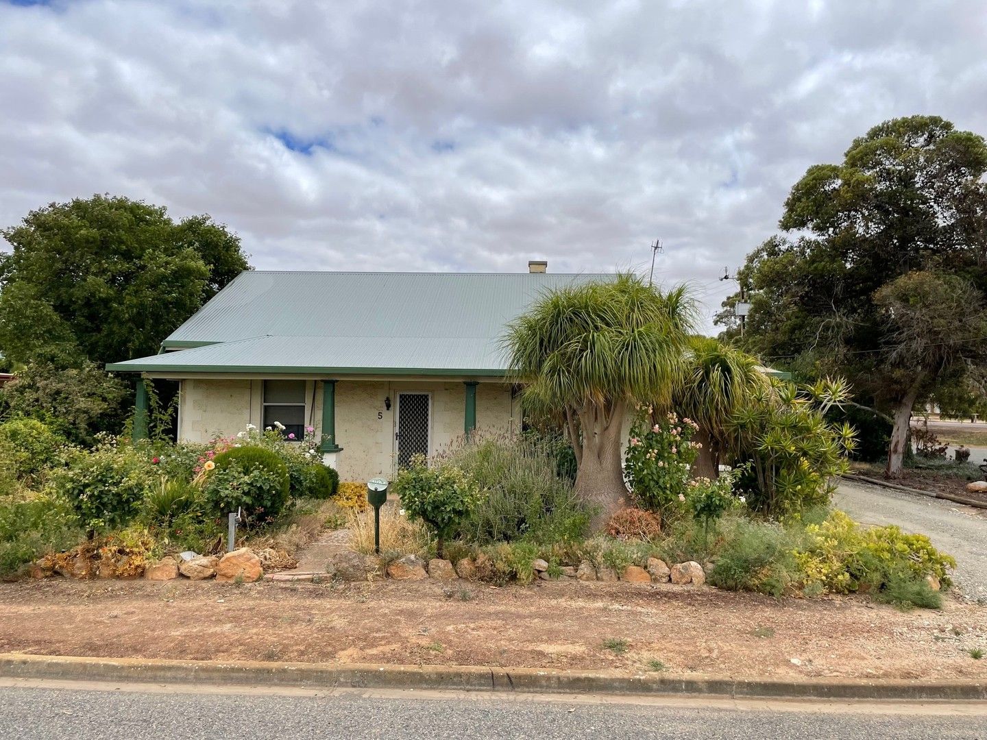 5-7 Warrow Road, Cummins SA 5631, Image 0