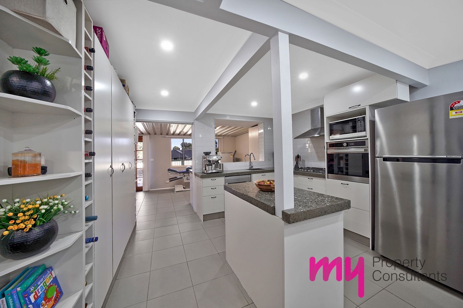 82 Semillon Crescent, Eschol Park NSW 2558, Image 2