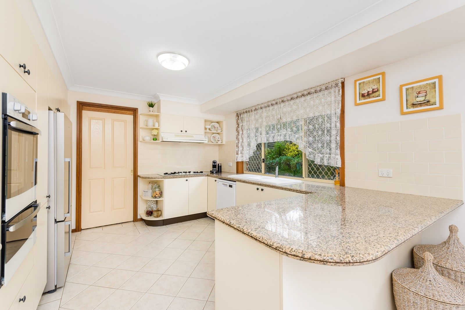 3 Ashfield Place, Glen Alpine NSW 2560, Image 2