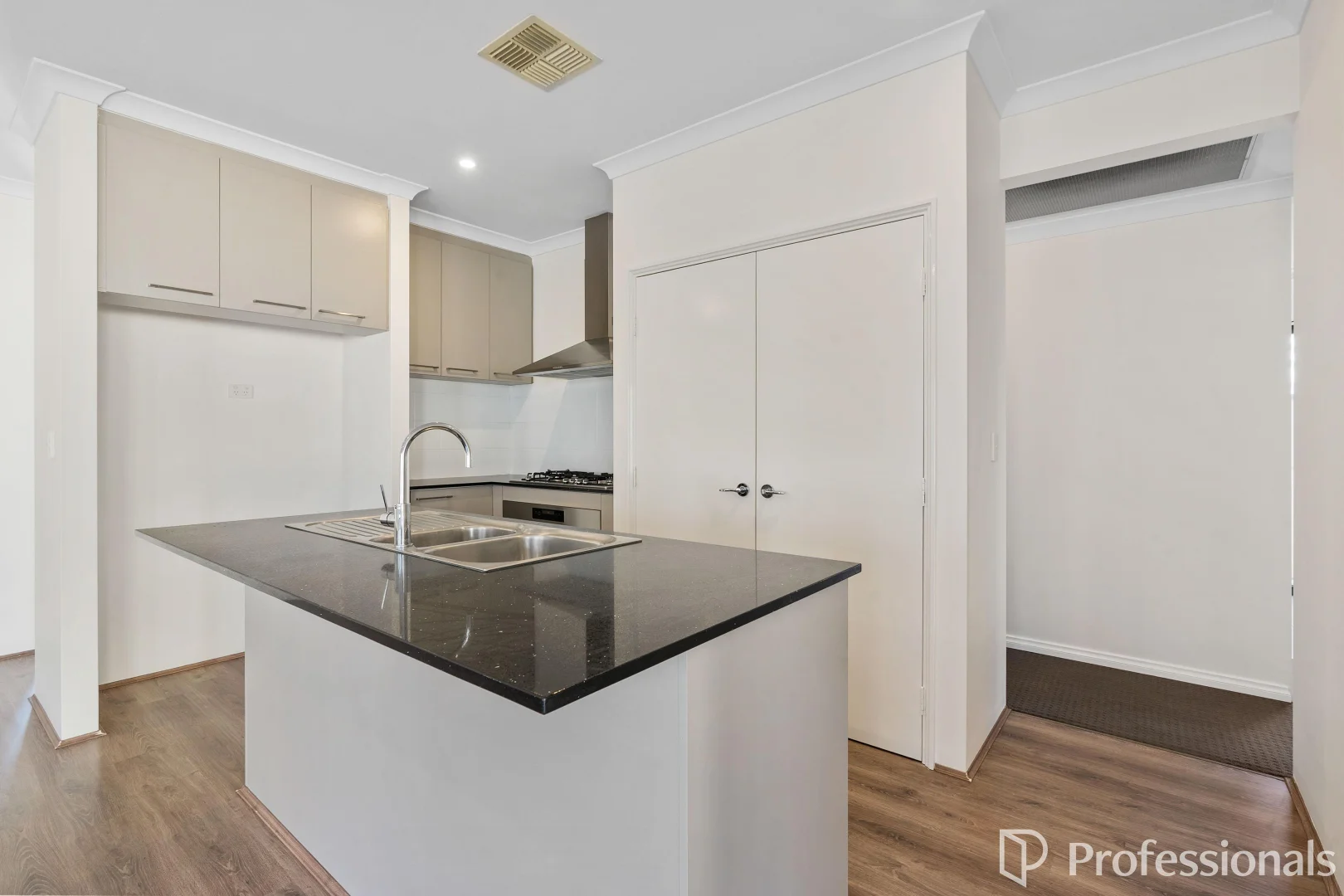 Additional image 8 of 15 Halcyon Crescent, Aveley WA 6069