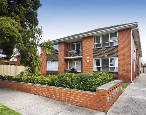 2/16 Truganini Road, Carnegie VIC 3163