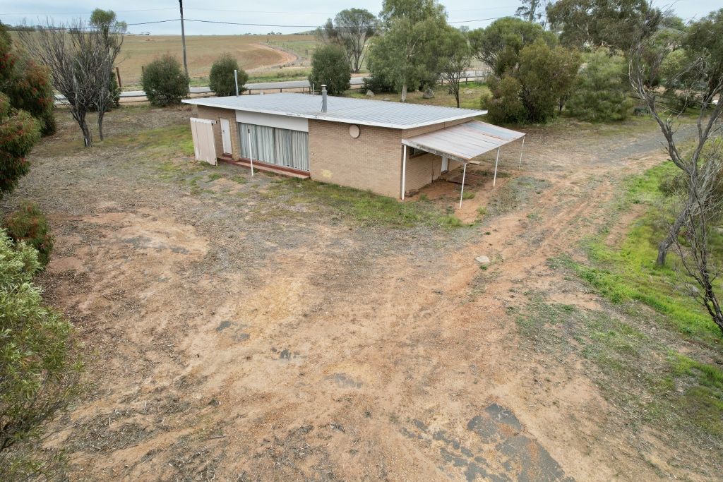 18 Hunt Road, Beverley WA 6304, Image 2