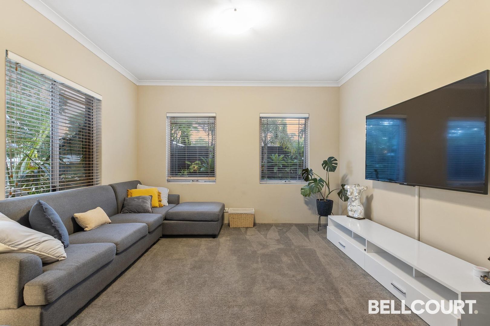 95 Shakespeare Avenue, Yokine WA 6060, Image 2