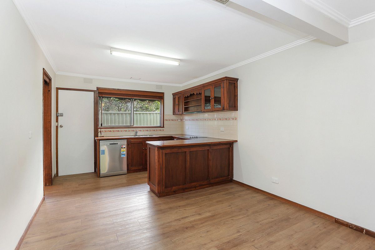 2/10 Pollack Street, Colac VIC 3250, Image 2