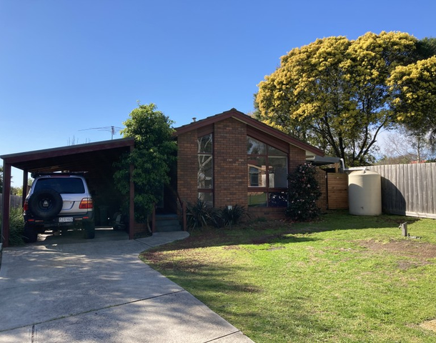 2 Limerwick Court, Frankston VIC 3199