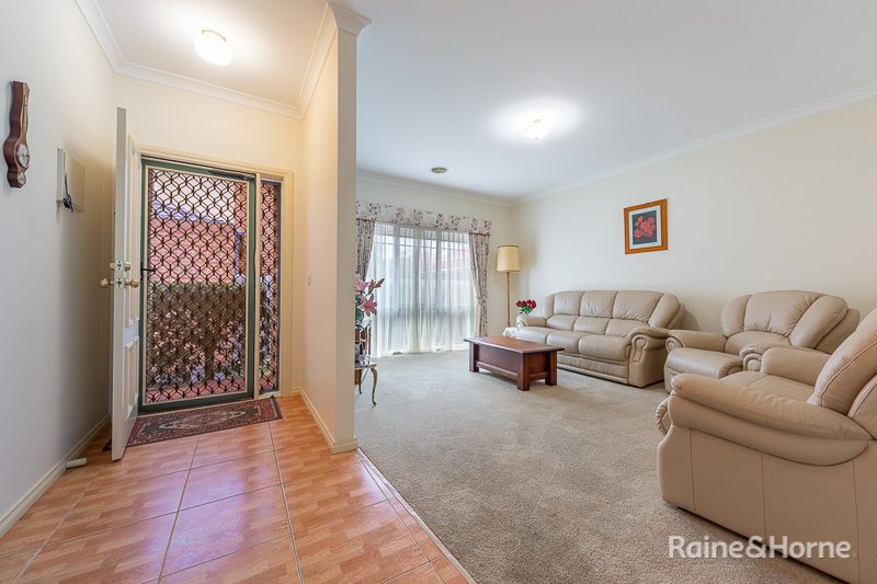 11/17A Cornish Street, Sunbury VIC 3429, Image 2