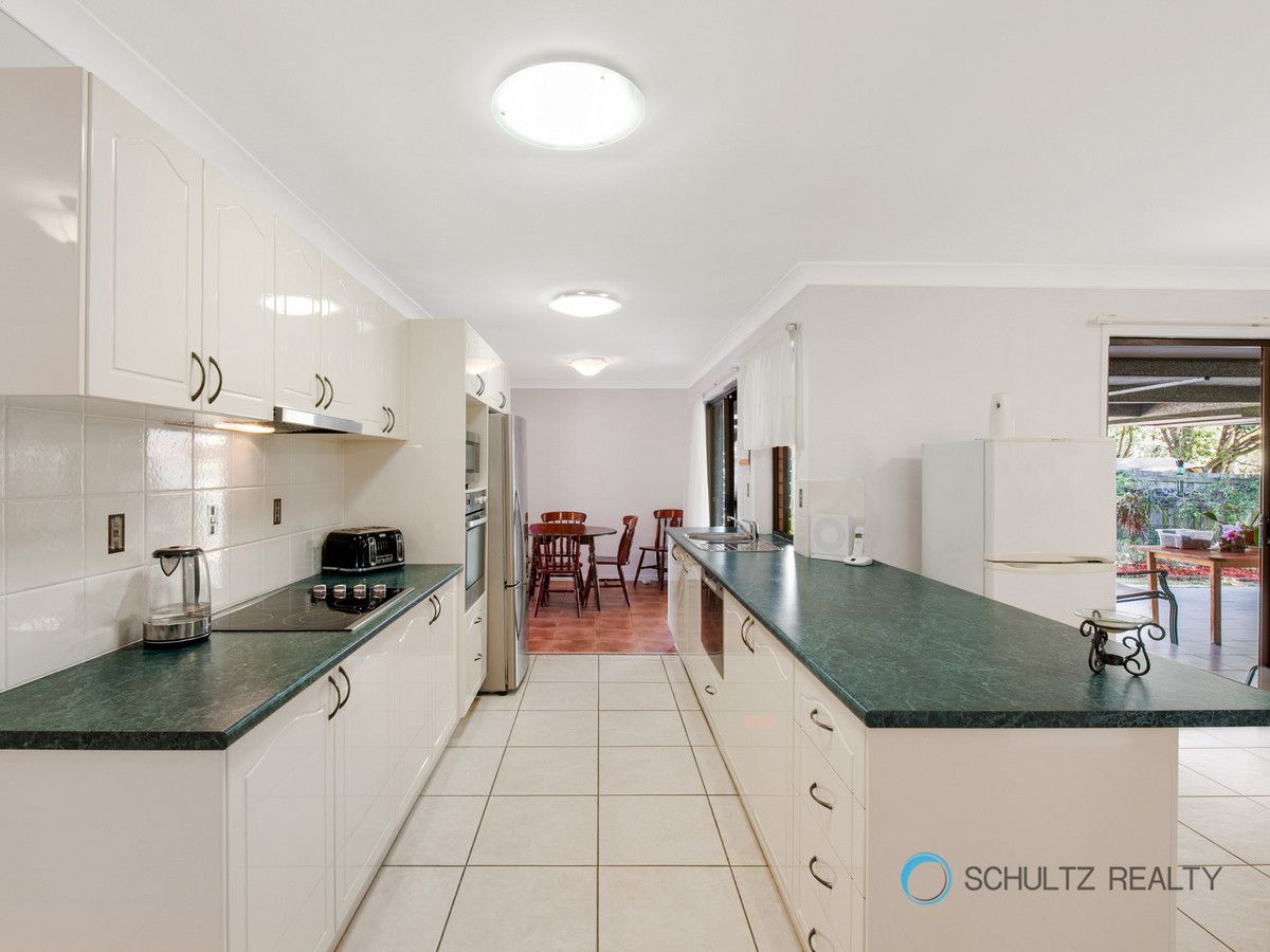 2 Mewing Court, Windaroo QLD 4207, Image 2