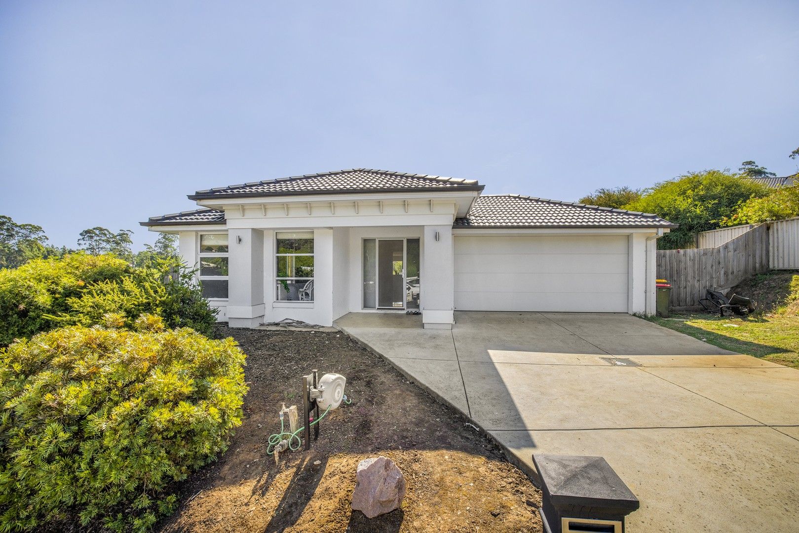 2 Waterford Court, Drouin VIC 3818 House For Rent 470 Domain