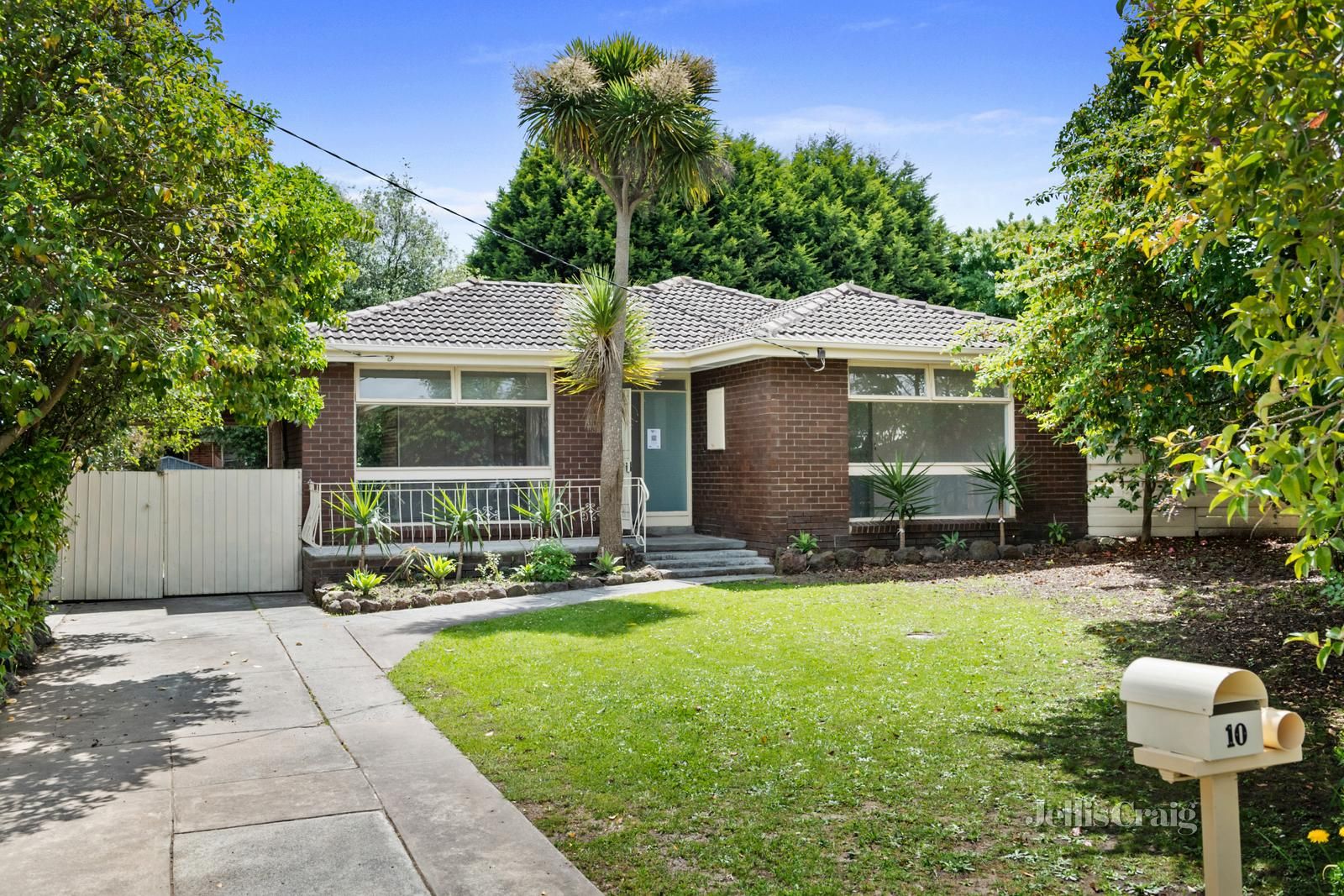 10 Pictor Court, Donvale VIC 3111, Image 0
