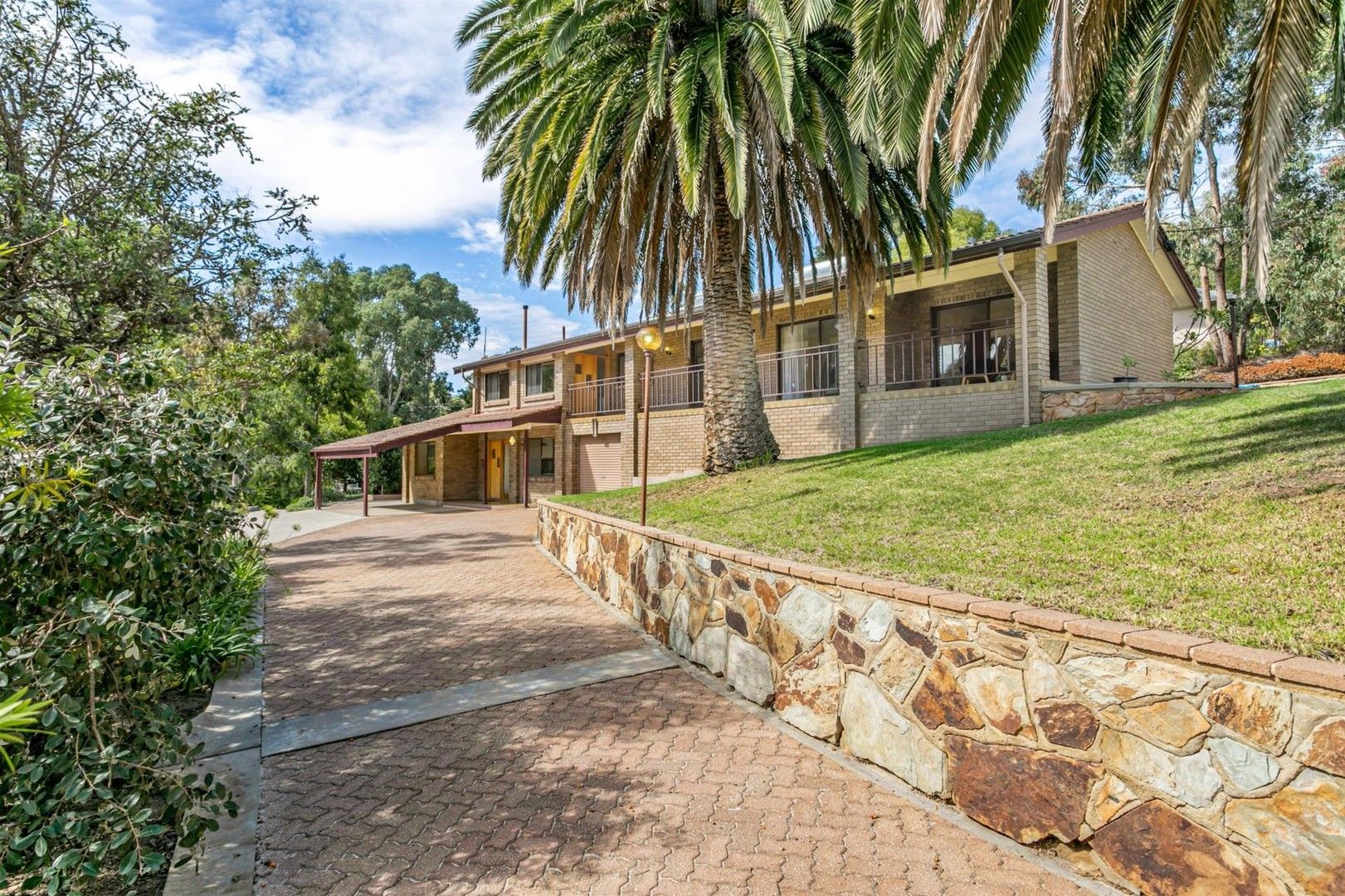 11 Bellevue Drive, Bellevue Heights SA 5050, Image 0