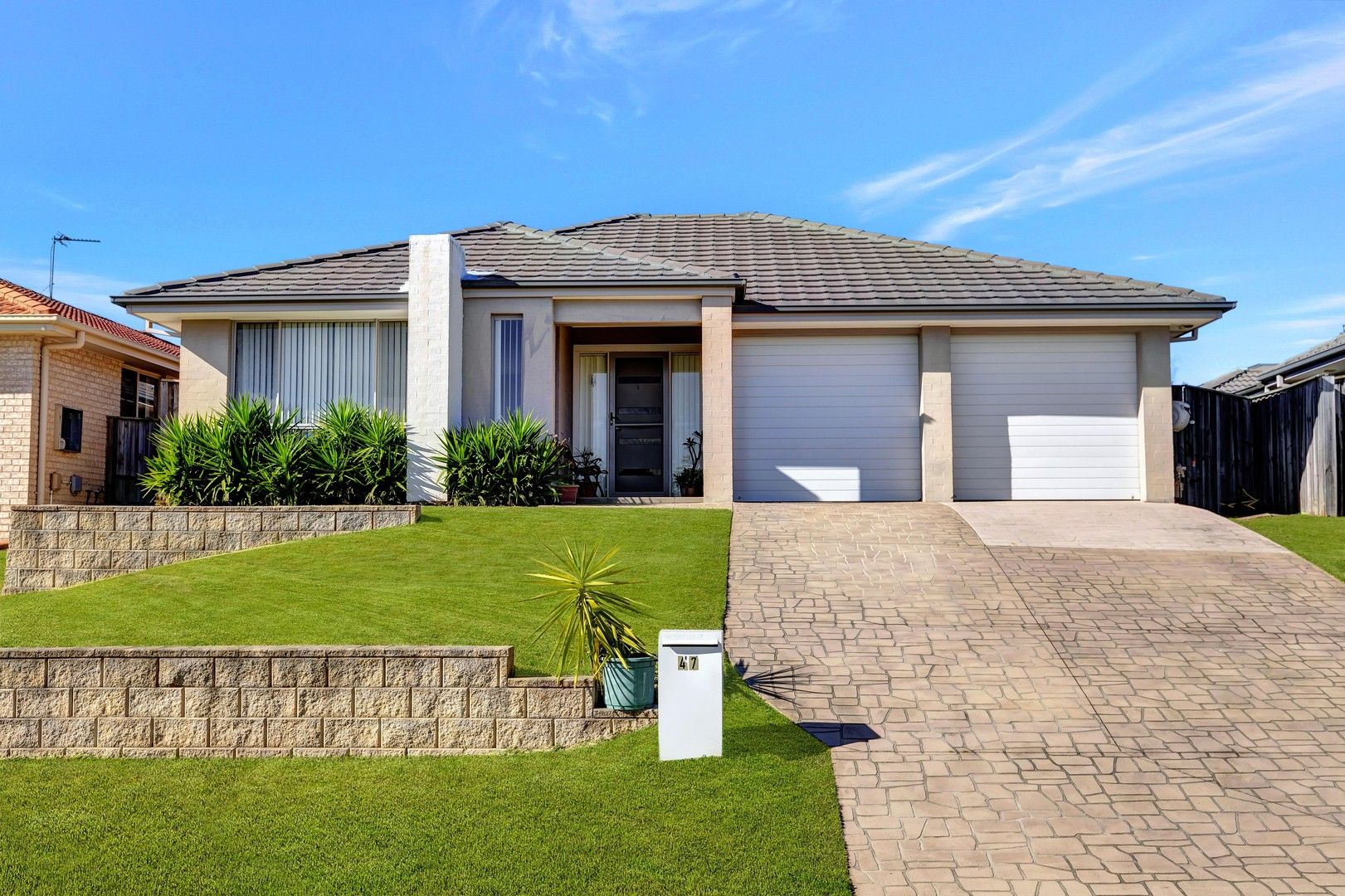 4 bedrooms House in 47 Horizon Street GILLIESTON HEIGHTS NSW, 2321