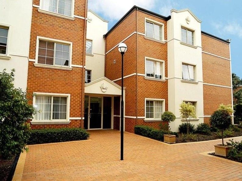3 bedrooms Apartment / Unit / Flat in 1/60 Avendon Boulevard GLEN WAVERLEY VIC, 3150