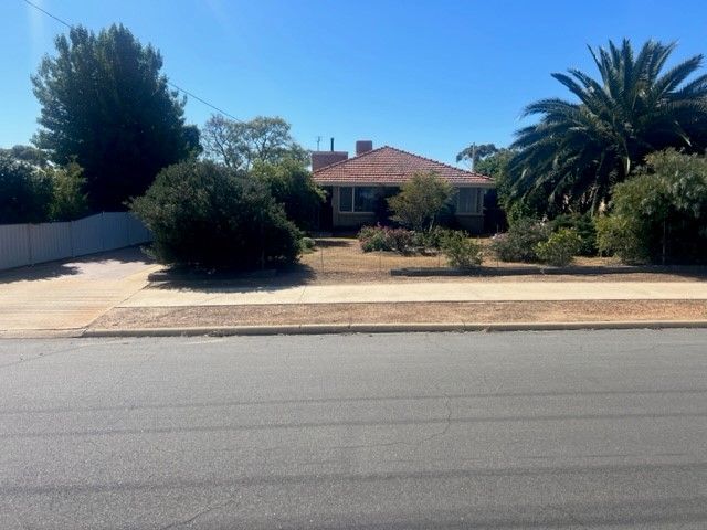 26 Golf Road, Merredin WA 6415, Image 0