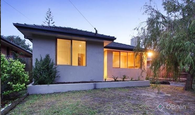 4 bedrooms House in 65 Railway Parade SEAFORD VIC, 3198