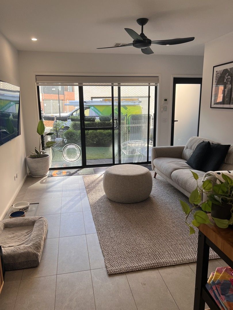 2 bedrooms Townhouse in 35 Beechworth Street WATSON ACT, 2602