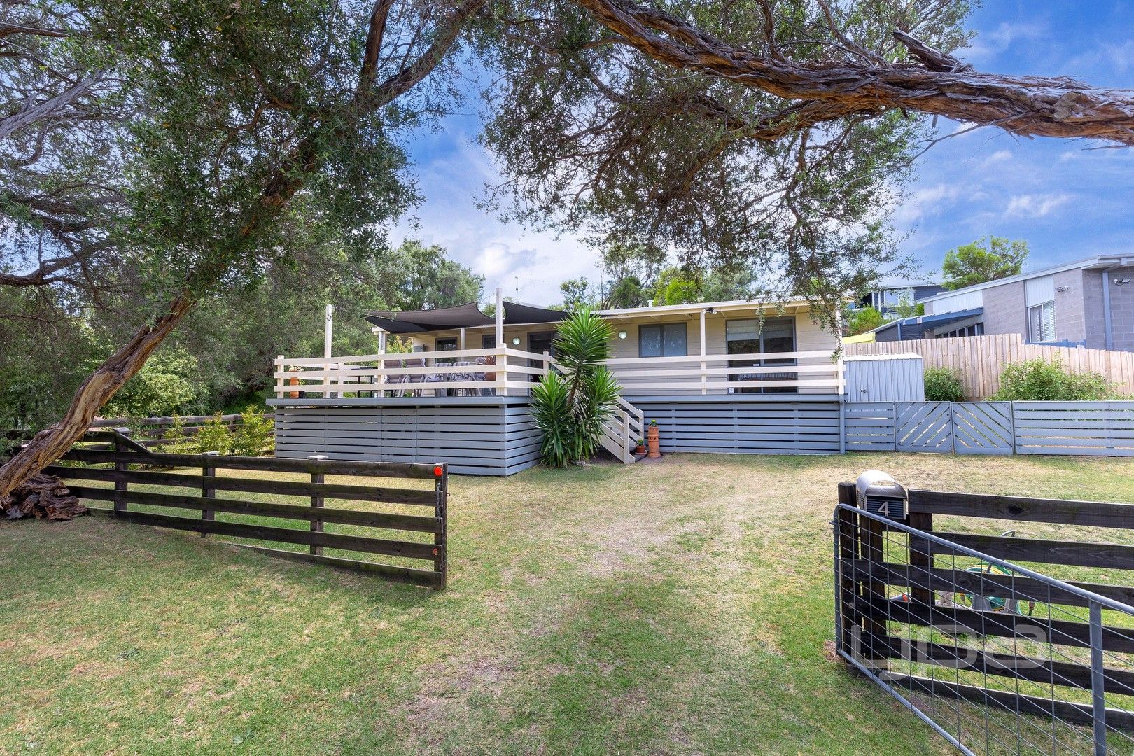 4 Como Avenue, Rye VIC 3941, Image 0