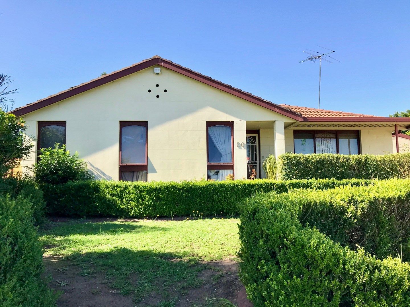 3 bedrooms House in 20 Pickett Avenue MINTO NSW, 2566