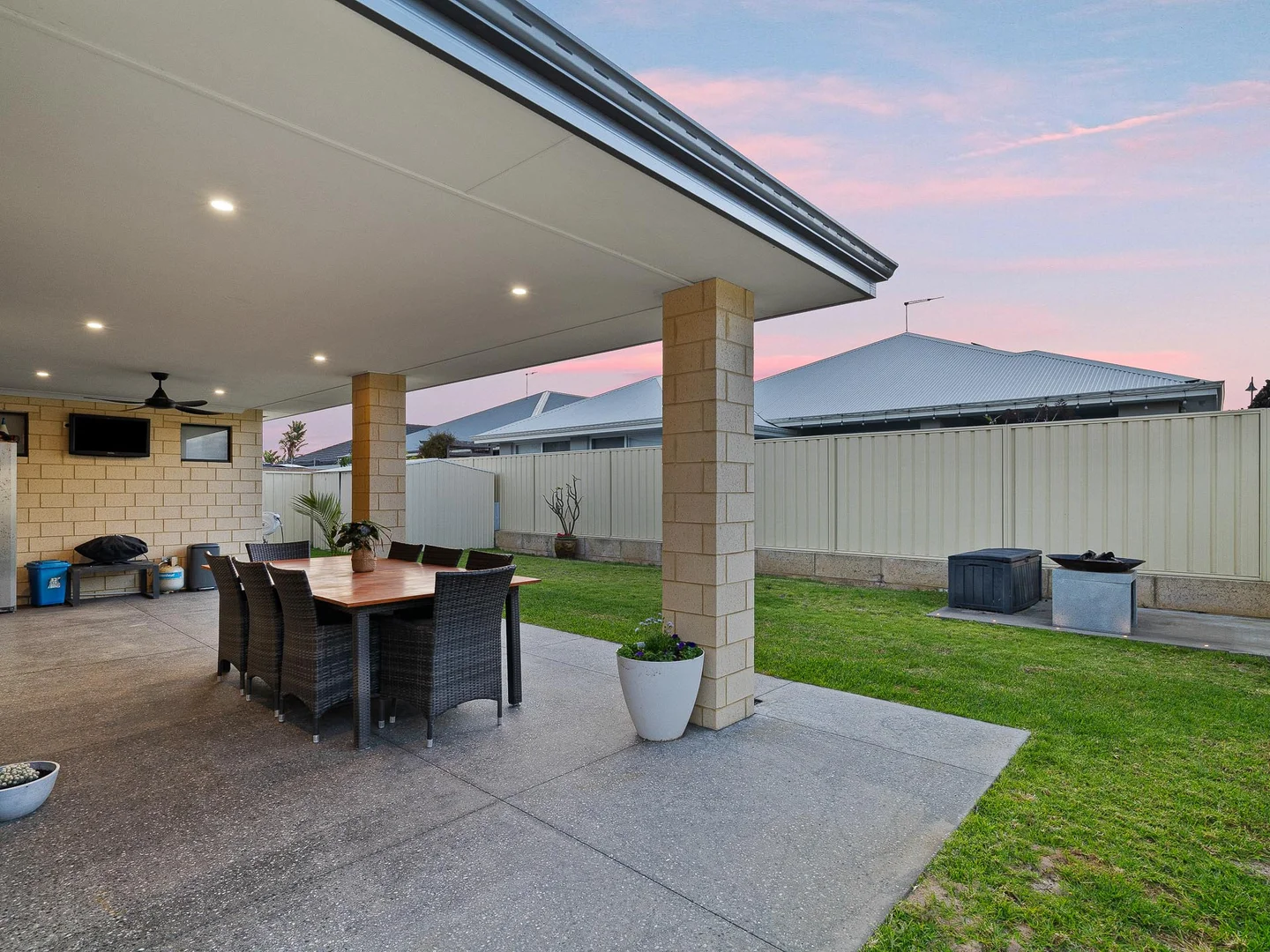 Additional image 21 of 28 Balclutha Crescent, Madora Bay WA 6210