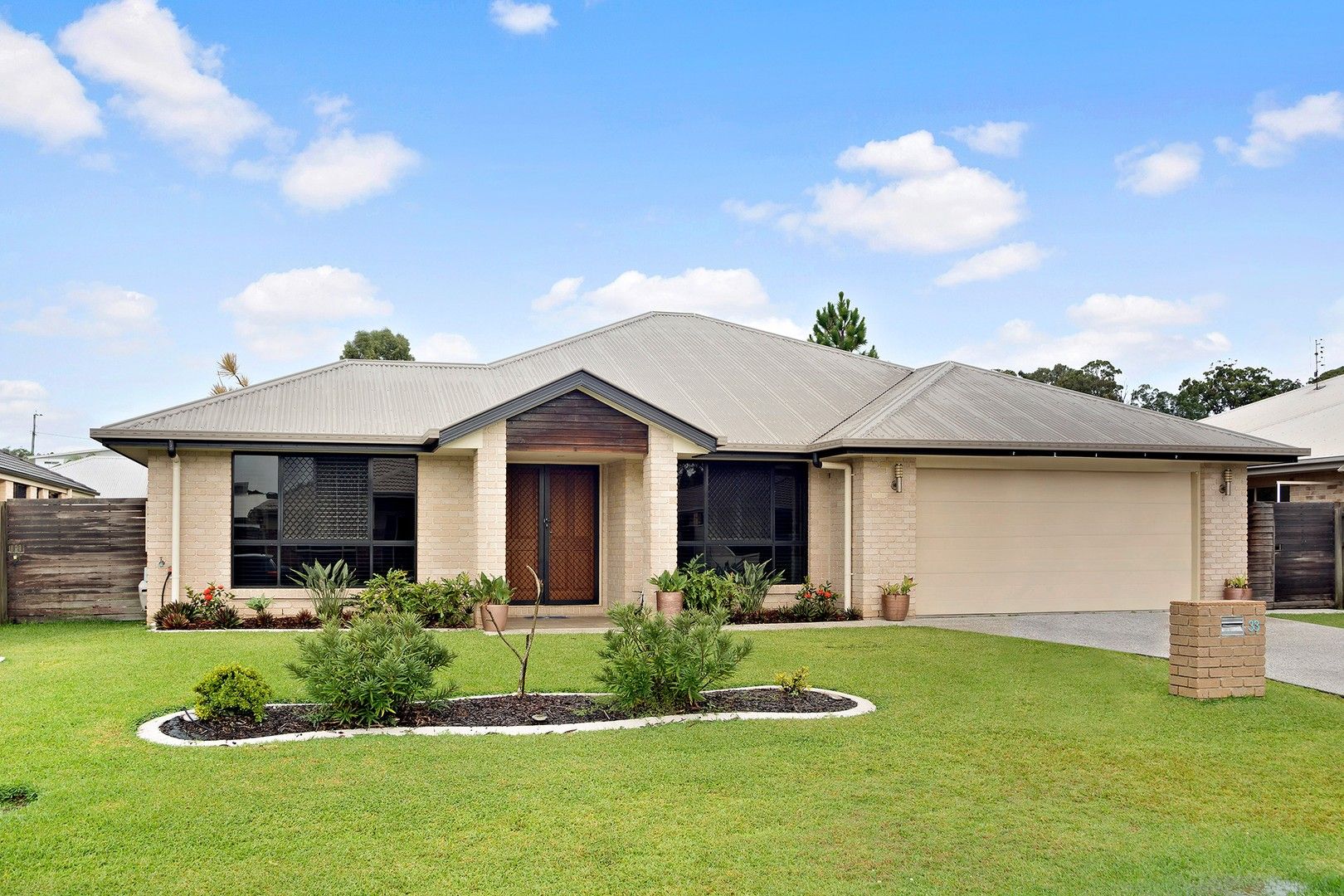 33 Cullen Drive, Little Mountain QLD 4551, Image 0