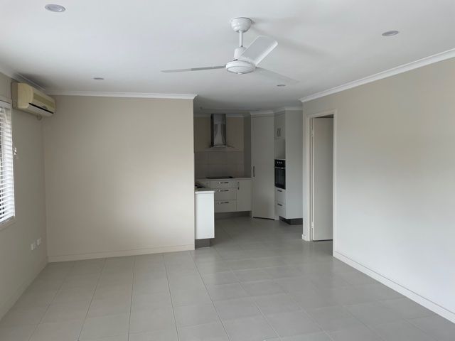 6, 479 ESPLANADE, Torquay QLD 4655, Image 2