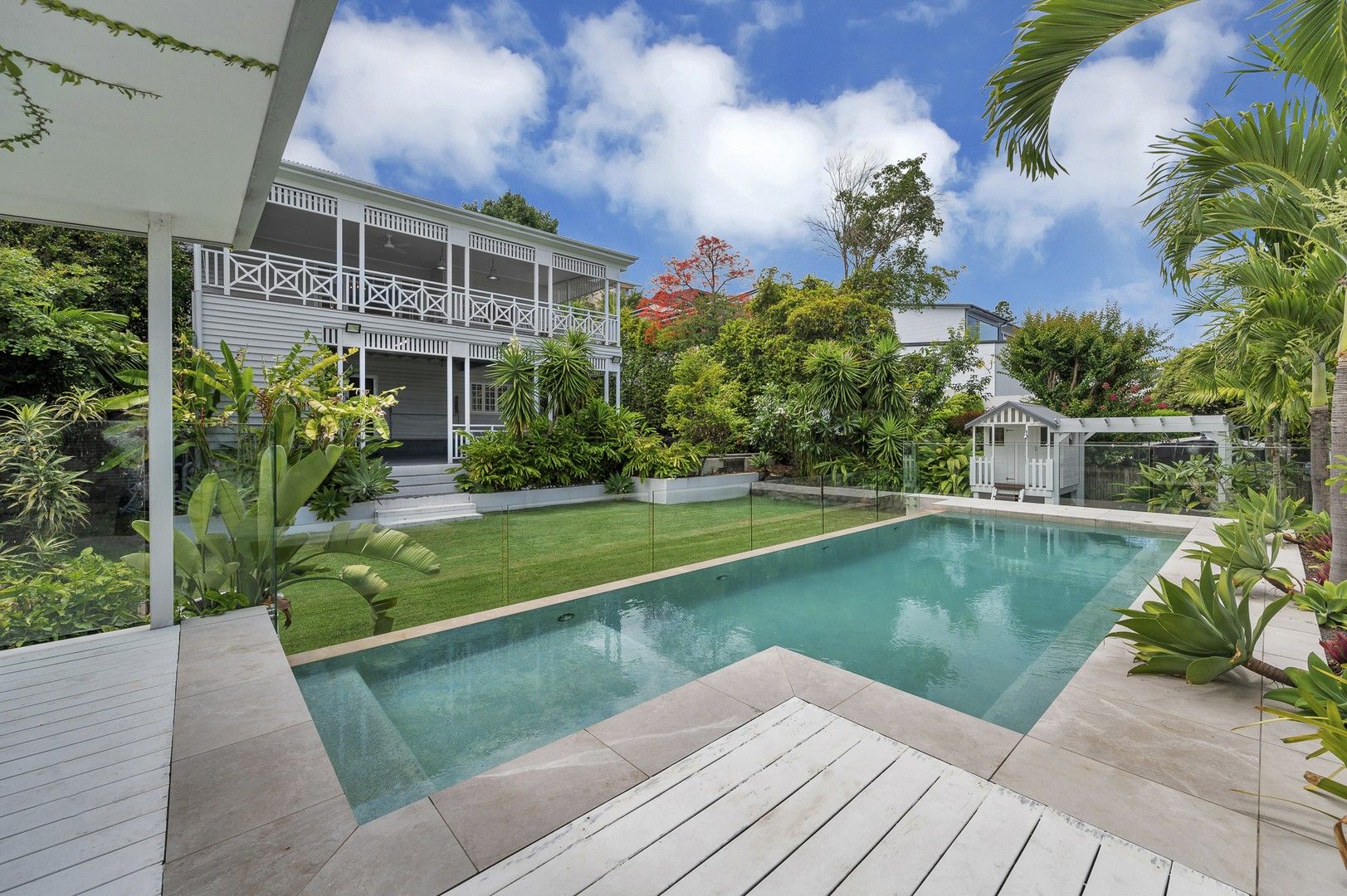 6 bedrooms House in 44 Dilkera Street BALMORAL QLD, 4171