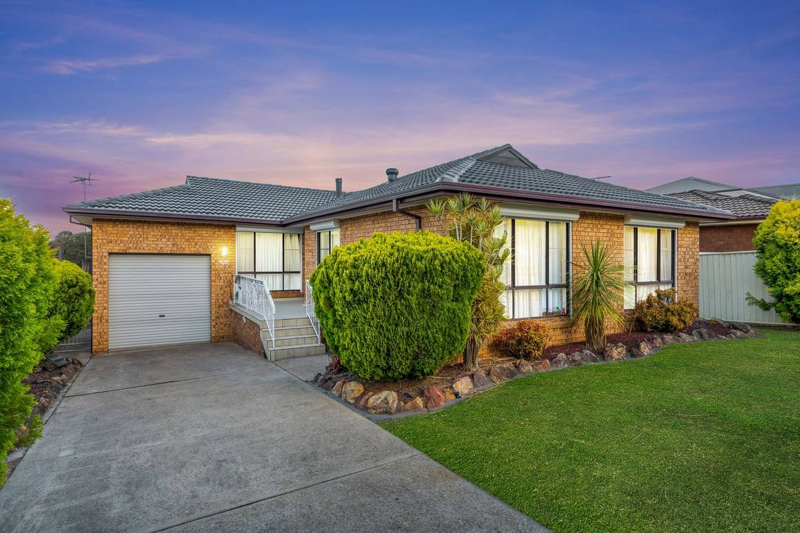 Picture of 7 Tumut Place, BOSSLEY PARK NSW 2176