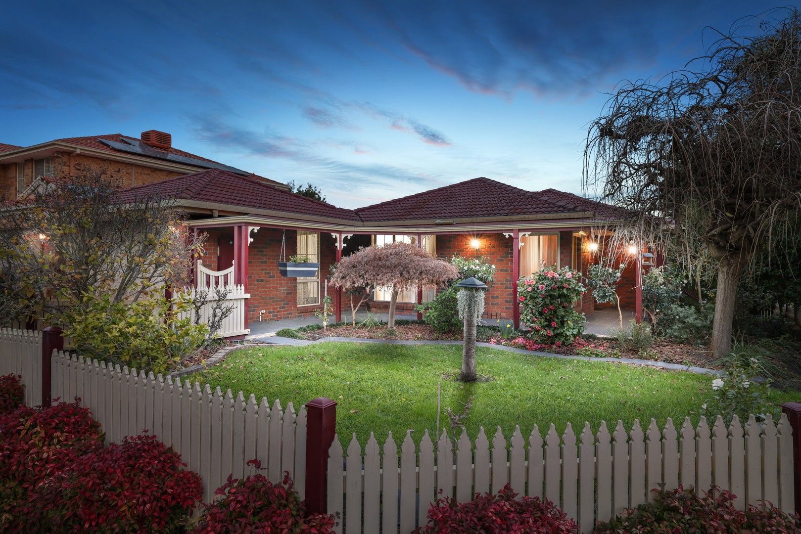 4 bedrooms House in 20 Quail Way ROWVILLE VIC, 3178
