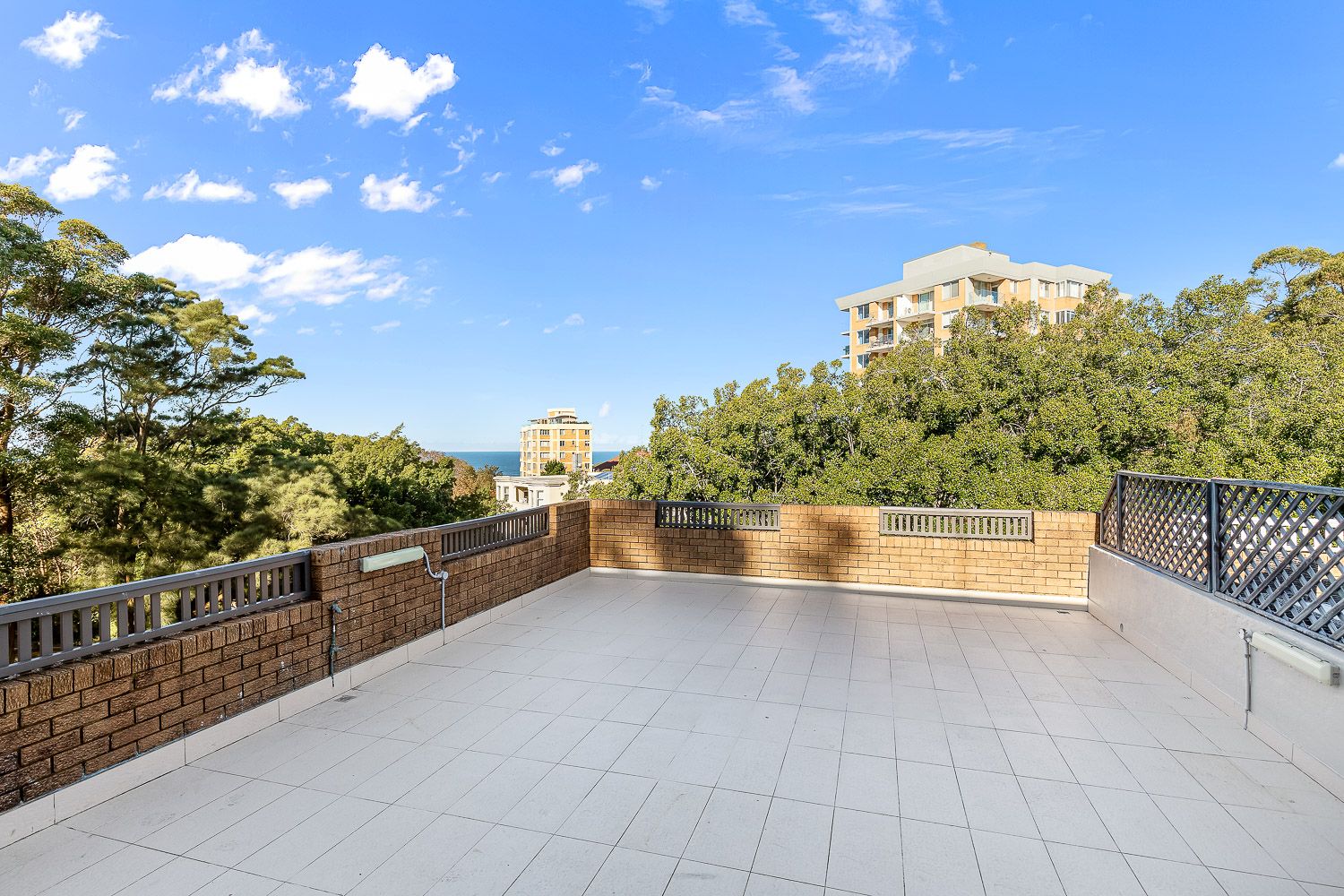 3 bedrooms Apartment / Unit / Flat in 11/180 Old South Head Road BELLEVUE HILL NSW, 2023