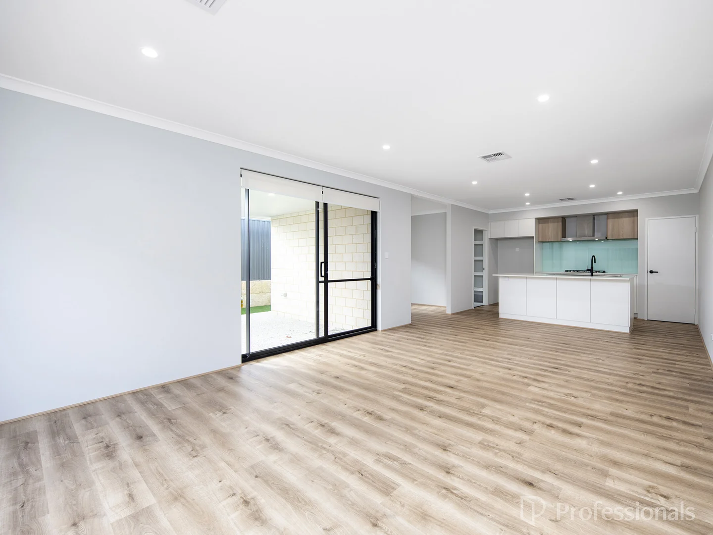 Additional image 11 of 4 Lyrebird Road, Eglinton WA 6034