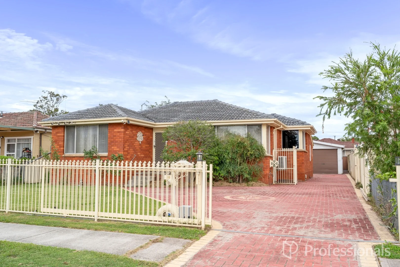 38 Weir Crescent, Lurnea NSW 2170