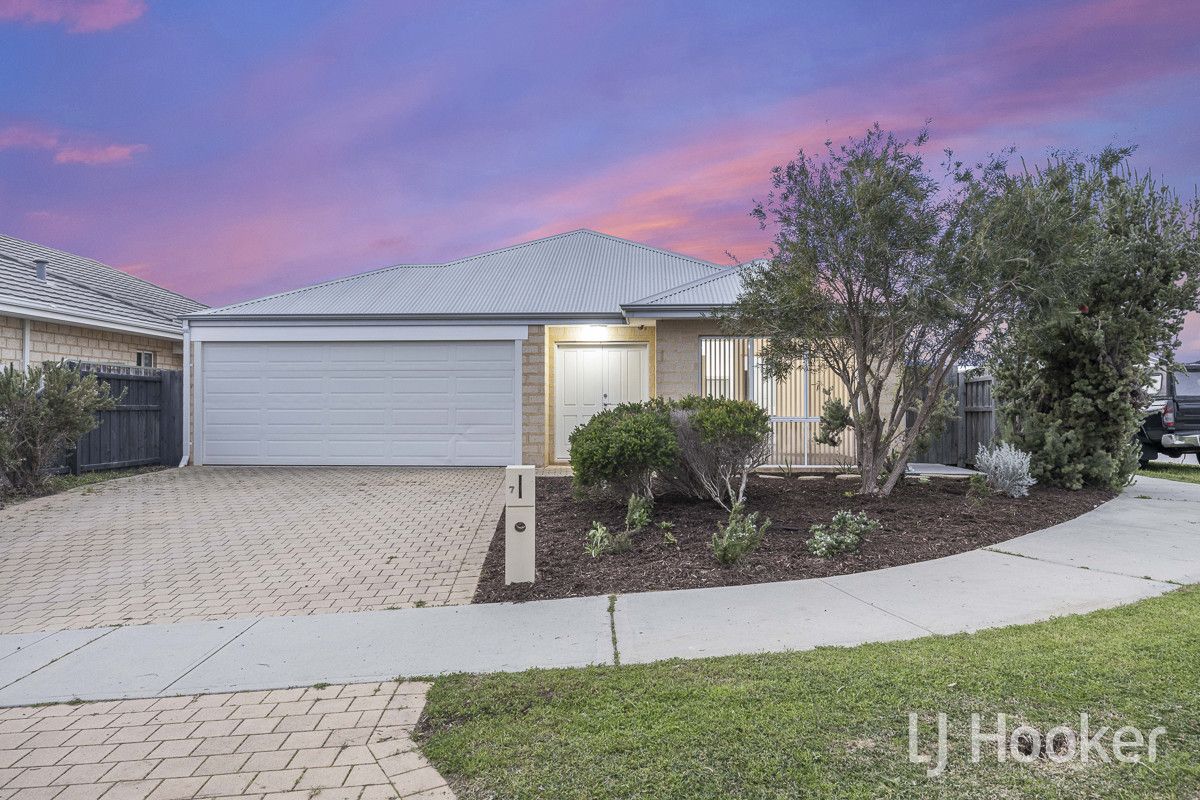 4 bedrooms House in 7 Oldsalt Brace YANCHEP WA, 6035