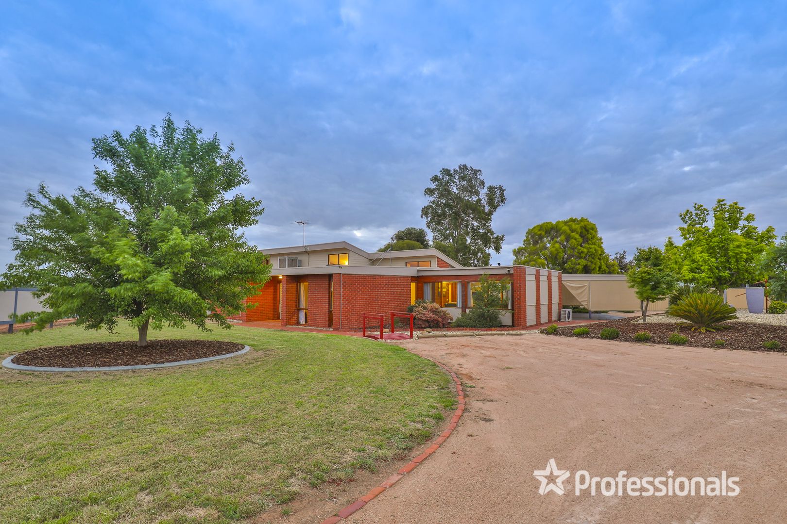 916 Koorlong Avenue, Irymple VIC 3498, Image 1