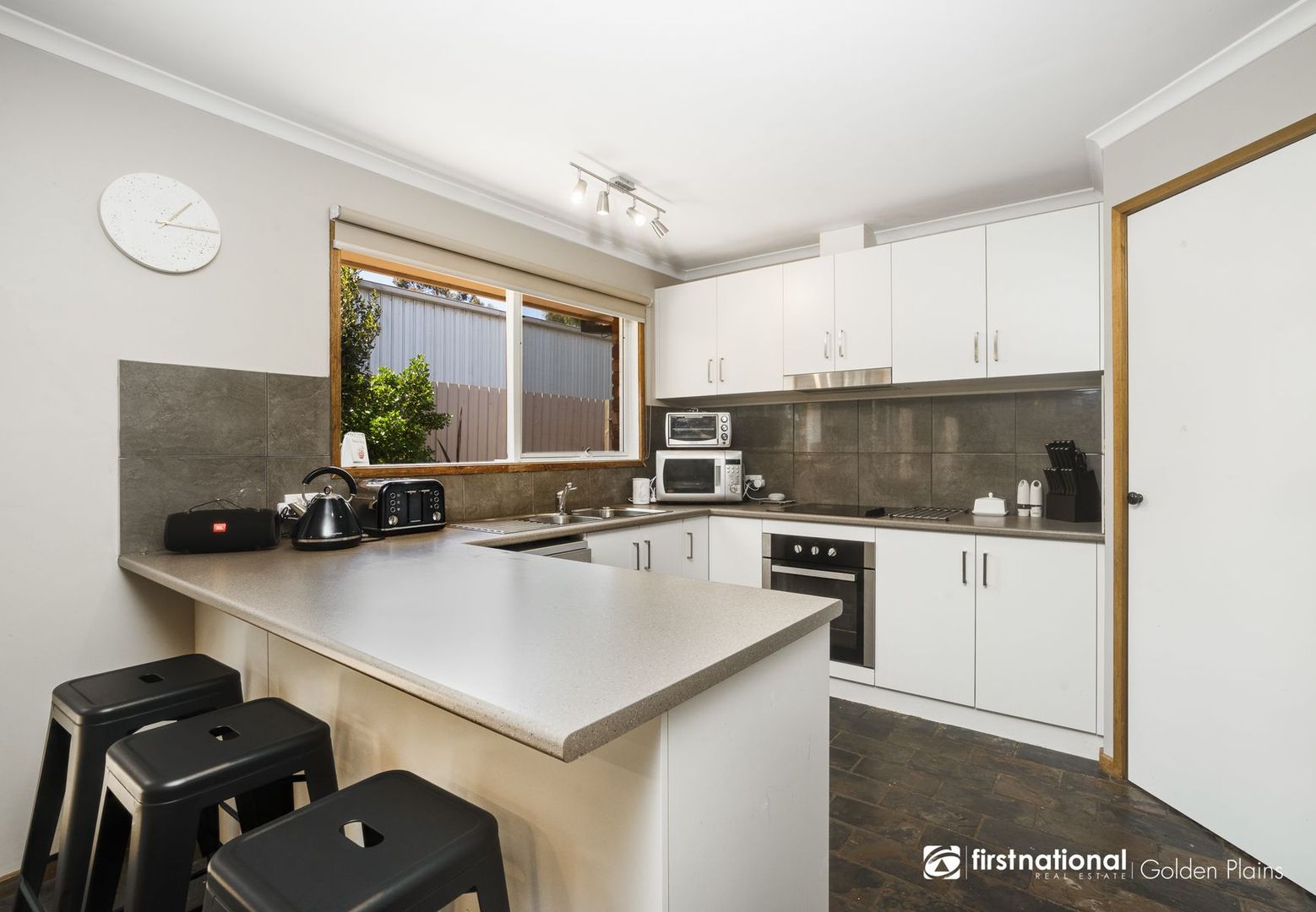 10 Somerset Court, Bannockburn VIC 3331, Image 1