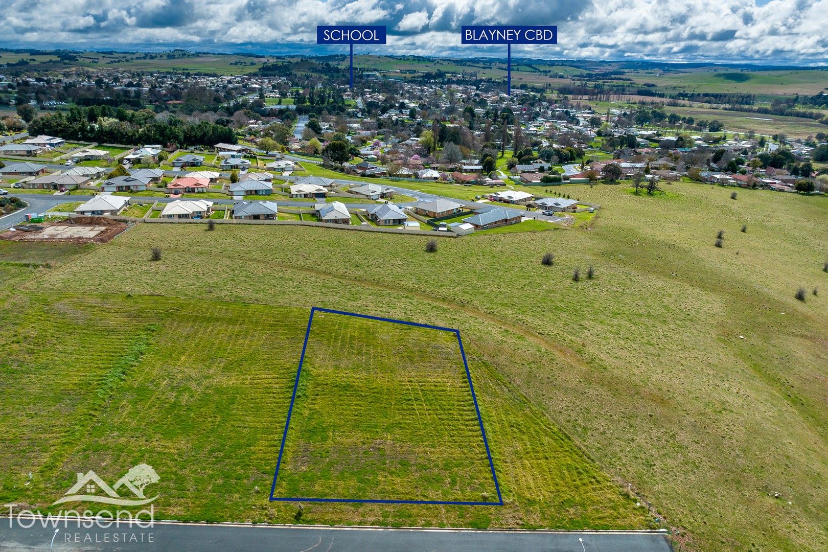 13 Castle Vista, Blayney NSW 2799 Domain