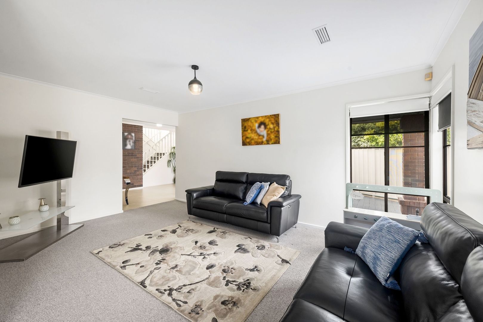 3 Hillman Court, Avondale Heights VIC 3034, Image 2